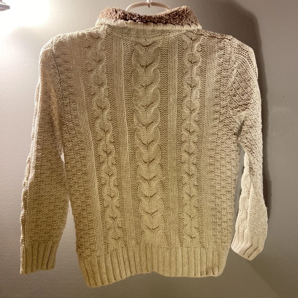 Gap‎ knit sweater